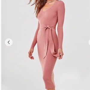 Forever 21 V-Neck Belted Ribbed Sweater Dress S
